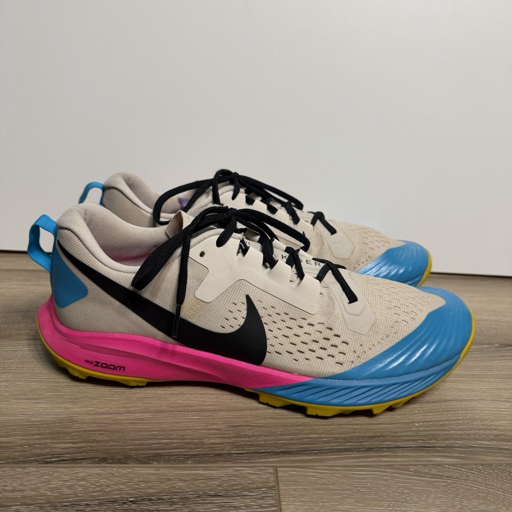 Nike Air Zoom Terra Kiger 5 Trail Running Shoes AQ2219-100 Mens 10 Womens 11.5